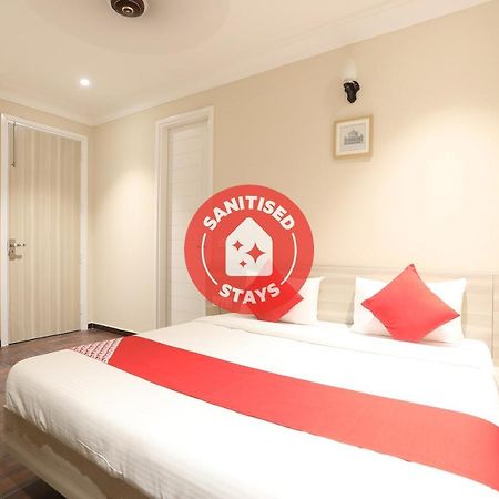 Oyo 43009 The Palm Green Hotel Indraprast Luaran gambar