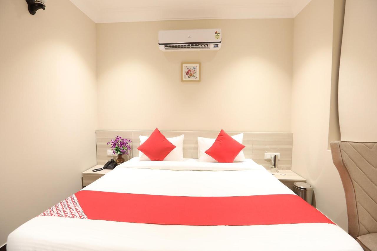 Oyo 43009 The Palm Green Hotel Indraprast Luaran gambar
